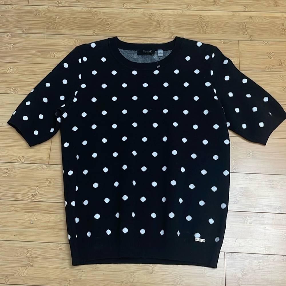 NWOT Tahari Black/White Short Sleeve Scoop Neck Polka Dot Sweater Size M